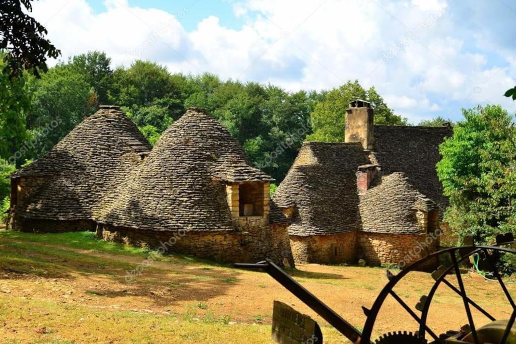 Maison Au Calme Sur Le Causse Correzien, Entre Quercy Et Perigord Villa Saint-Cernin-de-Larche Esterno foto