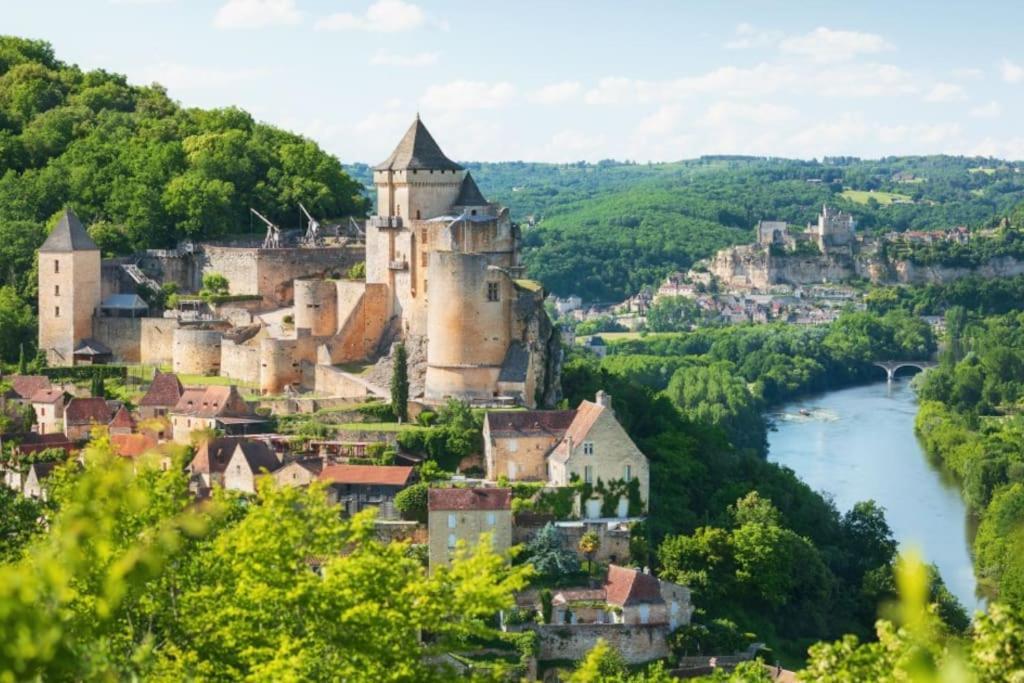 Maison Au Calme Sur Le Causse Correzien, Entre Quercy Et Perigord Villa Saint-Cernin-de-Larche Esterno foto