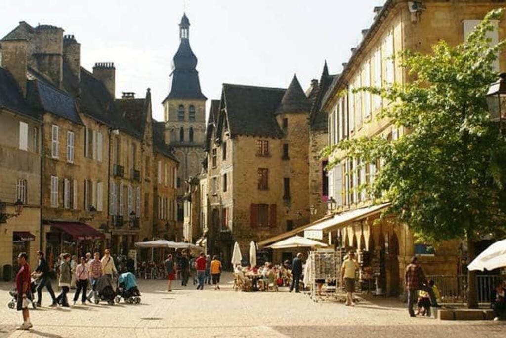 Maison Au Calme Sur Le Causse Correzien, Entre Quercy Et Perigord Villa Saint-Cernin-de-Larche Esterno foto