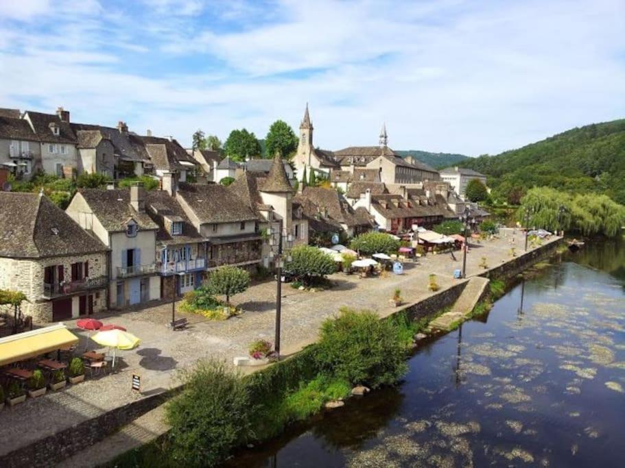 Maison Au Calme Sur Le Causse Correzien, Entre Quercy Et Perigord Villa Saint-Cernin-de-Larche Esterno foto